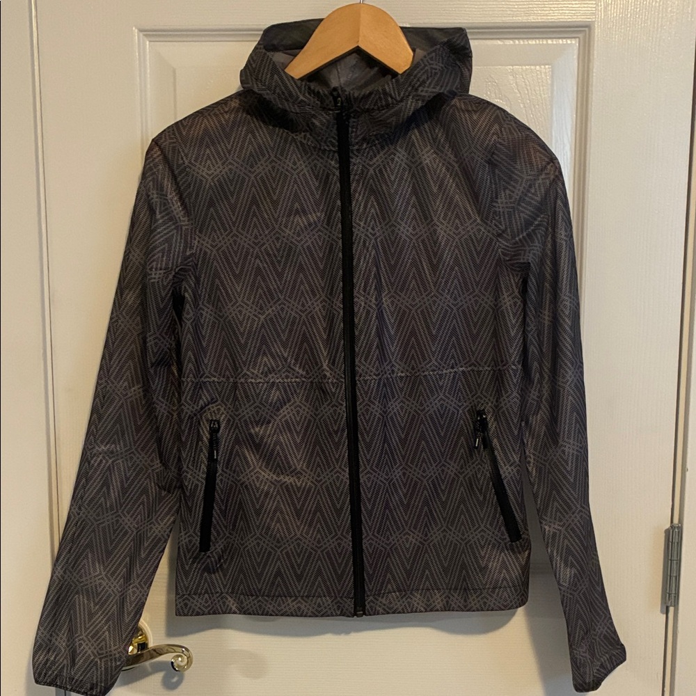 Ivivva Girls' Hooded Jacket in Charcoal Gray Geometric Print